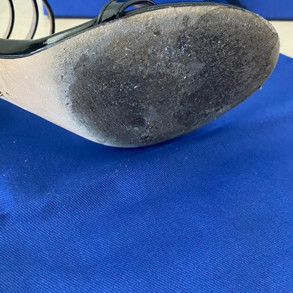 Merinda Sandal by Stuart Weitzman 🖤 - Picture 11 of 12